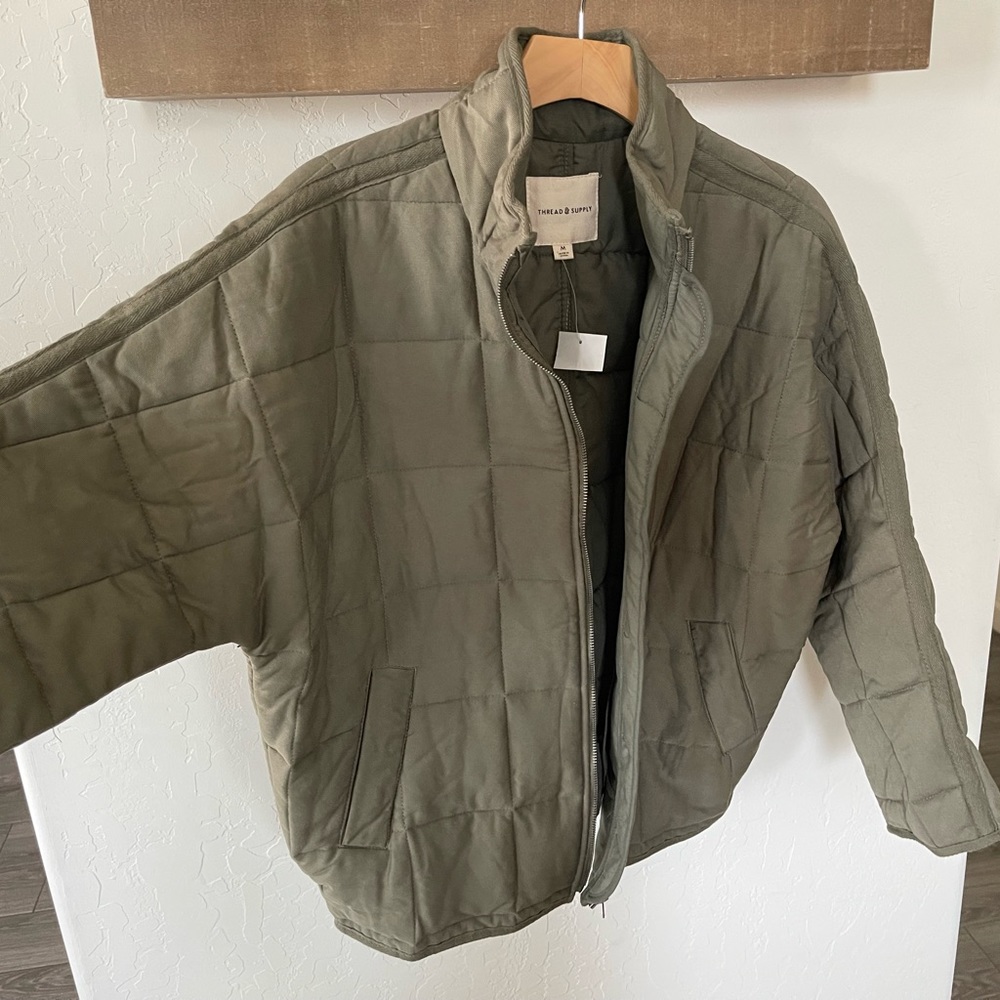 Thread & Supply olive puffer, quilted jacket, NWT—Size Medium•••